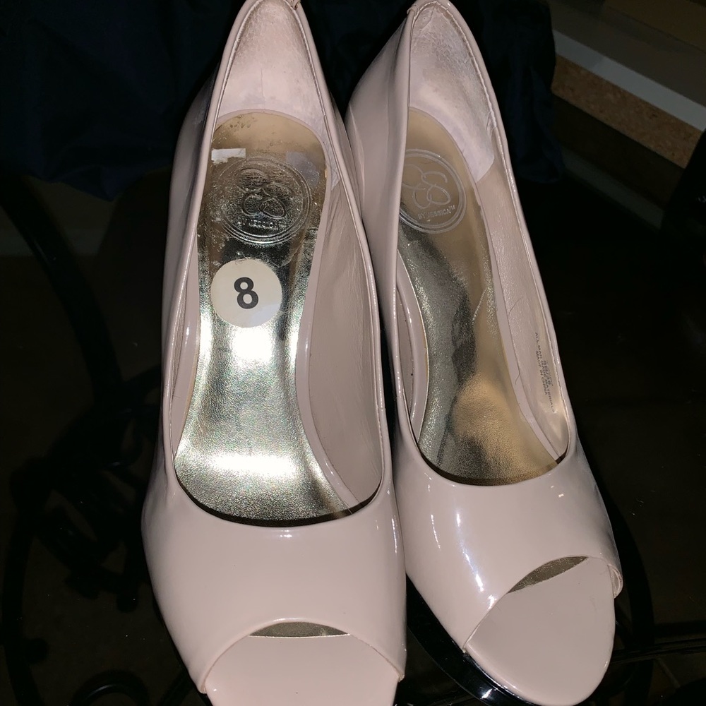 Jessica Simpson Nude/Black wedge heels